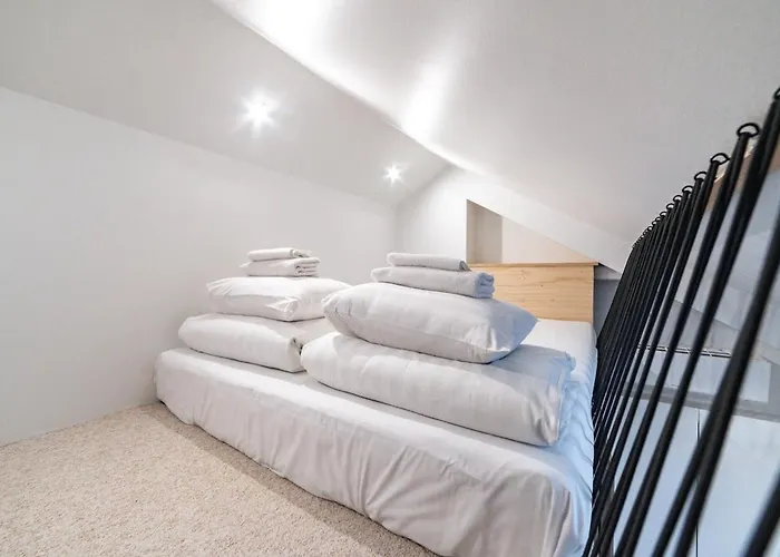 Modern 2bdrm Aprtm W Cinema & 2 Bathrooms Tallinn