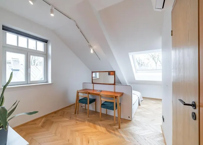 Modern 2bdrm Aprtm W Cinema & 2 Bathrooms Reval