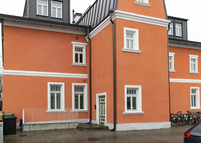 Modern 2bdrm Aprtm W Cinema & 2 Bathrooms *