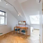 Modern 2bdrm Aprtm W Cinema & 2 Bathrooms Tallinn